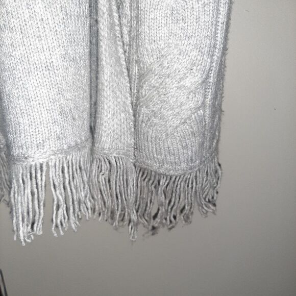 NWT Cupcakes & Cashmere long, hooded, fringe vest - Picture 4 of 7